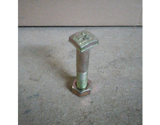 Болт центрального зуба с гайкой (М16*80) SDLG